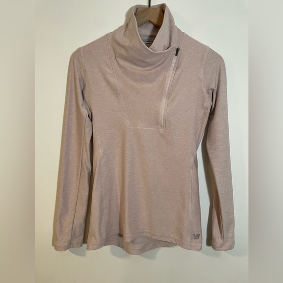 New Balance Tops - New Balance long Sleeve Athletic Performance Athleisure Top Soft Pink Size Small